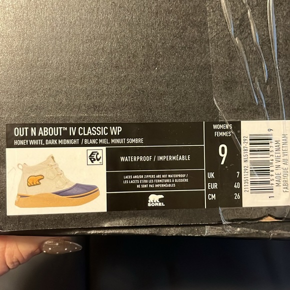 Sorel Boots - Picture 8 of 9